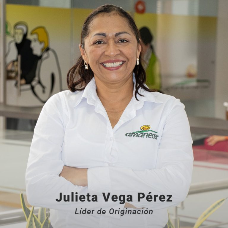 directivo-julieta-vega